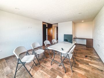 CASA EN VENTA CON RECÁMARA EN PLANTA BAJA EN LOMAS DE ANGELÓPOLIS III.