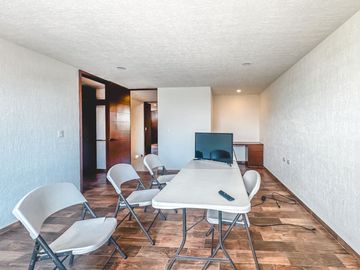 CASA EN VENTA CON RECÁMARA EN PLANTA BAJA EN LOMAS DE ANGELÓPOLIS III.