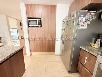 Zibatá, VENTA. Casa de 4 recámaras con 1 en planta baja y cuarto de TV