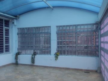 VENDO EXCELENTE CASA DE 365 m2 EN MODELIA, BOGOTÁ D.C.