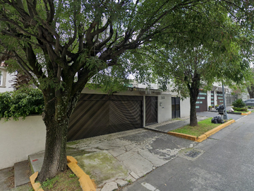 Casa en venta en Ciudad Satélite. Gran oportunidad!!