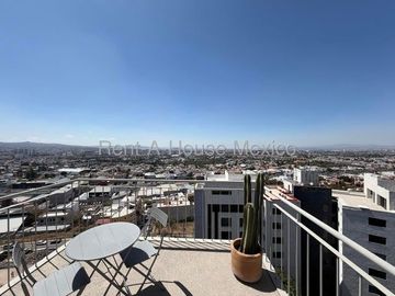 VENTA. Loma Dorada - Departamento con 1 recámara y terraza