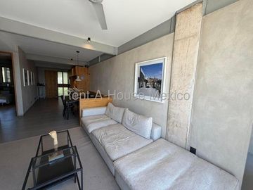 VENTA. Loma Dorada - Departamento con 1 recámara y terraza