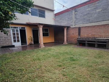 CASA EN VENTA EN LOMAS ESTRELLA