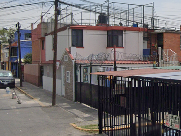 CASA EN VENTA EN HAB LOS REYES IXTACALA