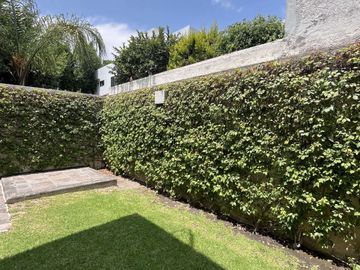 CASA EN VENTA EN FRACCIONAMIENTO QUETZALCÓATL (EN ESQUINA)