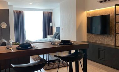 Furnished Studio with Parking in Makati | Century Spire