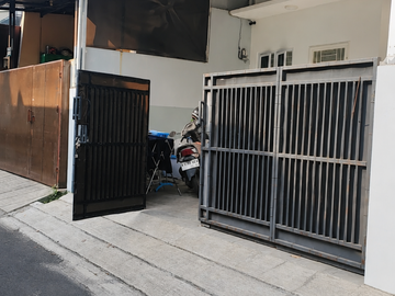 DI JUAL RUMAH DI GADING MAS TIMUR KELAPA GADING DI JAKARTA UTARA