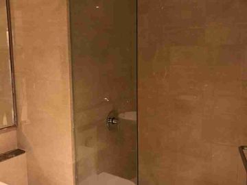 one icon tunjungan plaza 2BR furnish mewah murah!