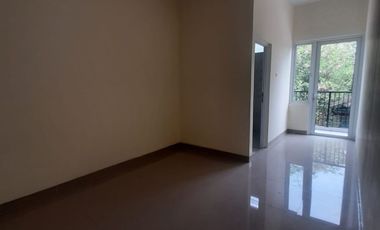 Jual Rumah 3 Lantai Sudah Full Renovasi Di Griya Loka Dekat Akses KRL Rawa Buntu, Tol BSD, Pasmod, Taman Jajan BSD, Dan Kawasan BSD Lainnya
