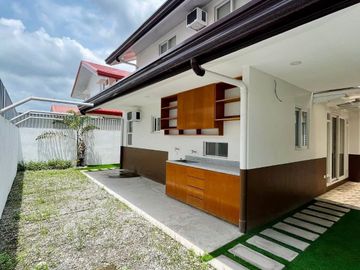 PRE-SELLING FULLY FURNISHED TWO-STOREY MODERN HOUSE AND LOT IN MADONNA