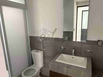 RENTA O VENTA, EXCLUSIVA RESIDENCIA FRENTE A LA UFD!!