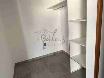 RENTA O VENTA, EXCLUSIVA RESIDENCIA FRENTE A LA UFD!!