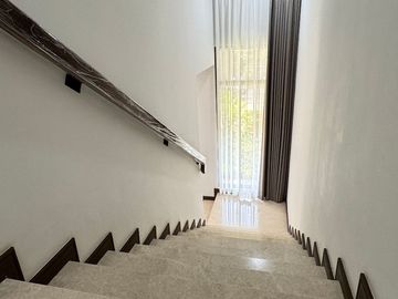 Want to sell Rumah Mewah di Zora Kanade  BSD City