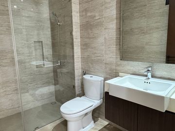 Want to sell Rumah Mewah di Zora Kanade  BSD City