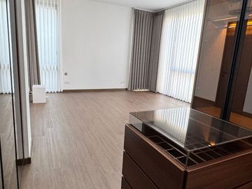 Want to sell Rumah Mewah di Zora Kanade  BSD City