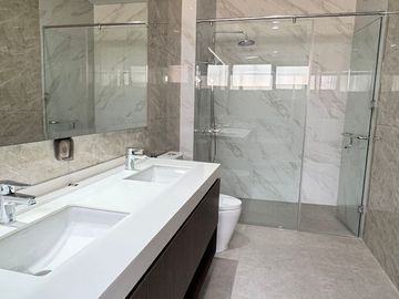 Want to sell Rumah Mewah di Zora Kanade  BSD City