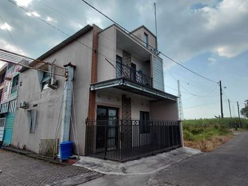 Dibawah Harga Pasar Dijual Rumah 2 Lantai di Sitirejo Wagir Malang