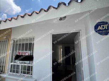 CASA DE UNA PLANTA DOS RECÁMARAS EN EL PUEBLITO QUERÉTARO.