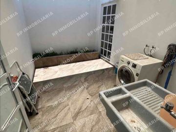 CASA DE UNA PLANTA DOS RECÁMARAS EN EL PUEBLITO QUERÉTARO.