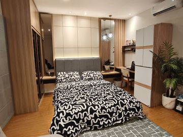 Disewakan Rumah 3 Lantai Full Furnished Di Vanya Park Alesha House BSD