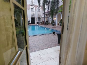 Disewakan Rumah 3 Lantai Full Furnished Di Vanya Park Alesha House BSD