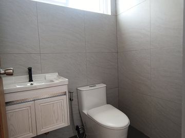 FOR SALE! 40M 3-Storey House w/ Roofdeck in Greenwoods Village Pasig-AP