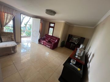 Dijual rumah elegan siap huni   Sentul City – Mediteranian Golf Hijau Raya