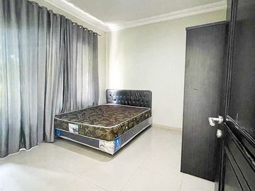 Dijual Rumah 2 Lantai Kondisi Bagus siap huni Central Park Ahmad Yani Parkir luas