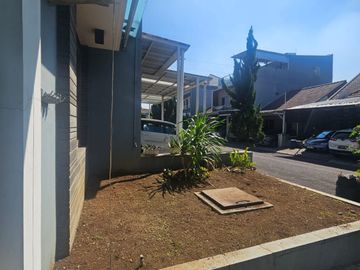Dijual Rumah Siap Huni di Kawasan Singgasana Pradana Bandung