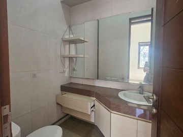 Dijual Rumah Siap Huni di Kawasan Singgasana Pradana Bandung