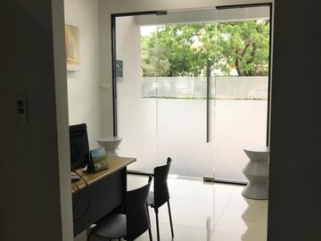 Dijual Rumah Usaha Smart Home Woodland Citraland Surabaya