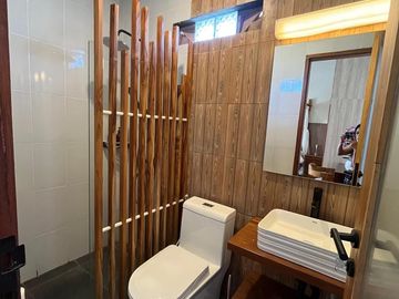 Villa Tropical Modern Minimalis Khas Bali Area strategis Ungasan