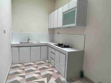 Rumah d'pure village 2 lantai siap huni harga istimewa