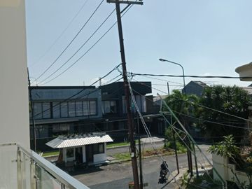 Disewakan Rumah Baru Gress DiJalan Raya Kertajaya Indah Tengah