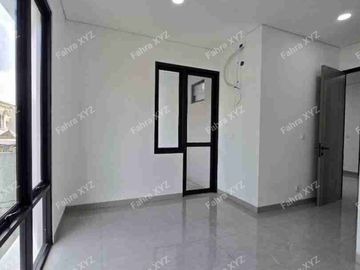 rumah baru 2,5 lantai 
DUREN sawit