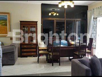 RUMAH MEWAH FULLY FURNISH DI BALIKPAPAN BARU PARIS(Y426)