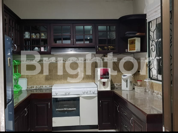 RUMAH MEWAH FULLY FURNISH DI BALIKPAPAN BARU PARIS(Y426)