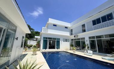 Moroccan Residential Compound 1131sqm 2-Houses Pool Villa Mactan