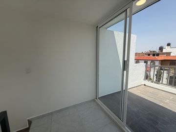 Casa en venta en Arboleda de Loma Bella cerca del 16 de septiembre