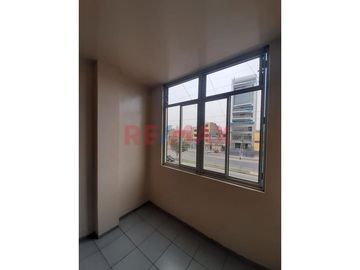 Venta De Local Comercial En Avenida Naranjal Los Olivos