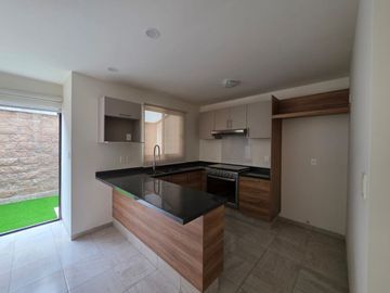 CASA EN RENTA RESIDNECIAL MARROKA, LEÓN GUANAJUATO
