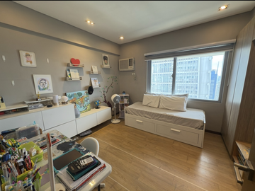 Combined 3BR Unit with 2 Parking in The Infinity BGC for Sale