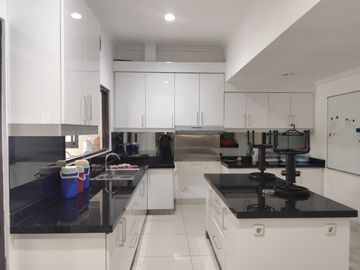 Rumah 2lt luas 14x20 280meter 4KT Cluster Palm Spring JGC Jakarta Garden City