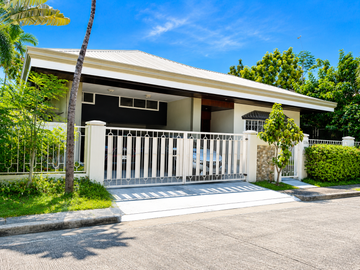 Lot Value House for Sale in Ayala Alabang Village at Muntinlupa Near Molito