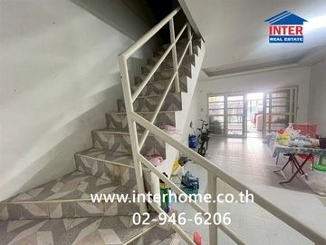 Two-story townhouse, 20 square wah. Located behind Pa Phorn Market, Soi Phaholyothin 52, Intersection 33, Phaholyothin Road, Sai Mai District, Bangkok