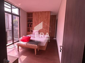 Disewakan Rumah Summarecon Bekasi Cluster Morizen