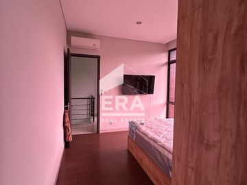 Disewakan Rumah Summarecon Bekasi Cluster Morizen