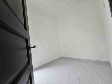 rumah hoek american classic brand new mahagoni park