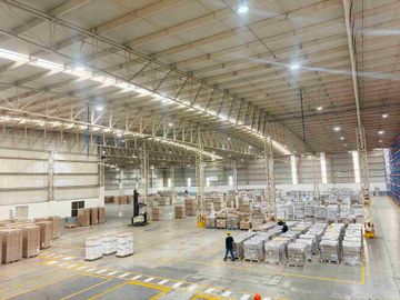BODEGA LOGÍSTICA EN ARRENDAMIENTO - ACOPI YUMBO 4.000 M2